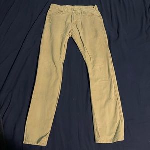 Khaki Levi’s 514
